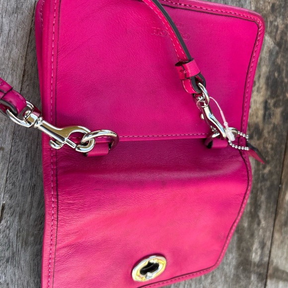 Coach 48005 Legacy mini Women’s Fuchsia Leather Crossbody Bag super cute - Picture 10 of 12